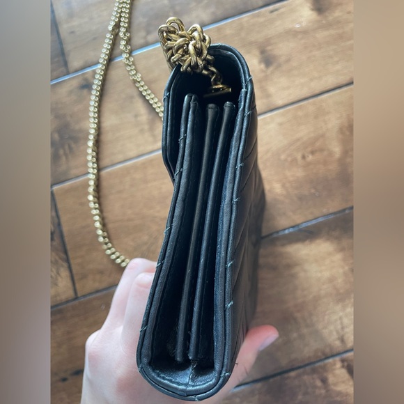 Authentic Gucci Marmont GG Chevron Quilted Leather Black Bag - Picture 3 of 16